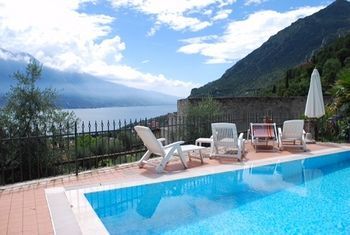 B&B Villa Fior Di Loto Limone sul Garda Bagian luar foto